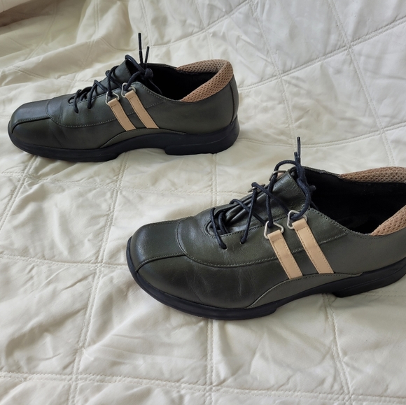 Naturalizer shoes - Picture 2 of 6